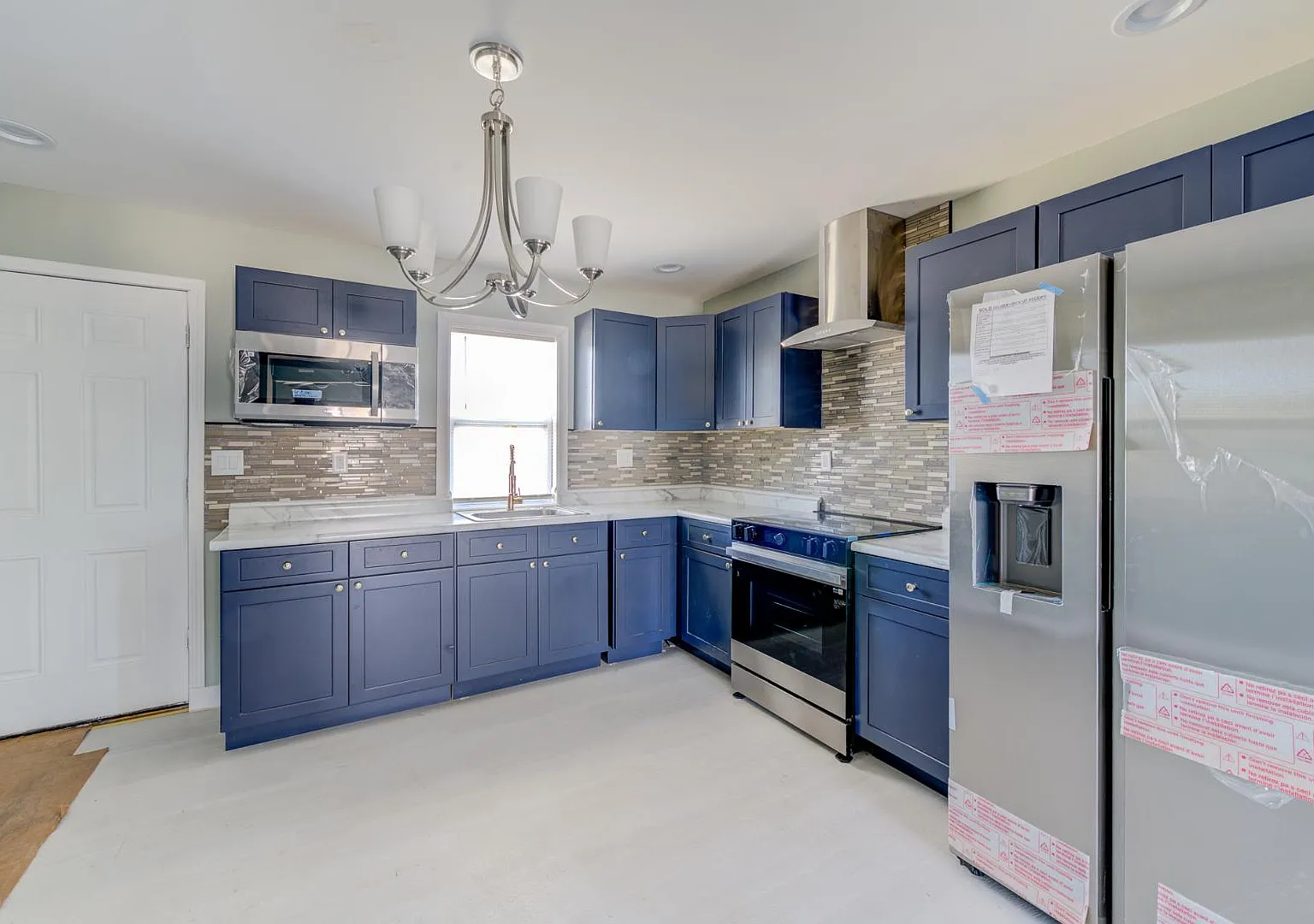 6010 Hancock Ave — Photo 4