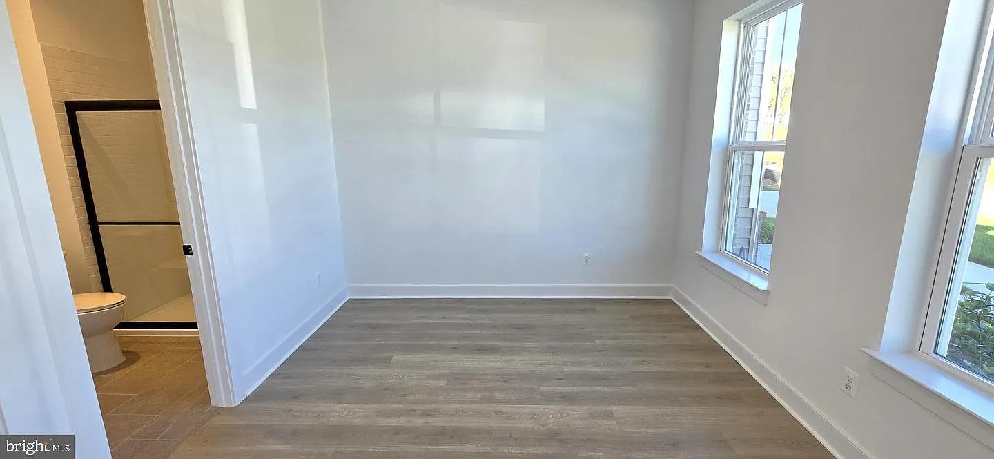 4 bed, 3.5 bath, 2400 sqft, $3,450 — Photo 4