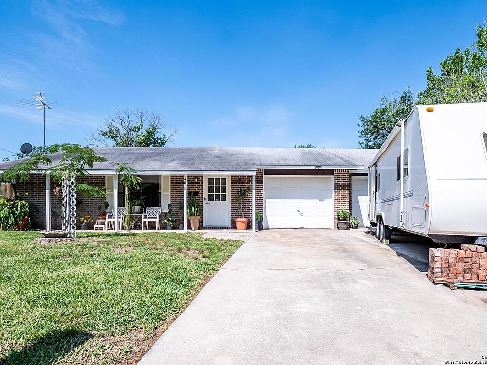1st image of 401 GEORGIA ANN DR
