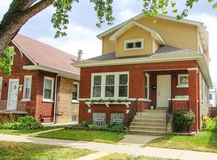 4851 W Cornelia Ave, Chicago, IL 60641