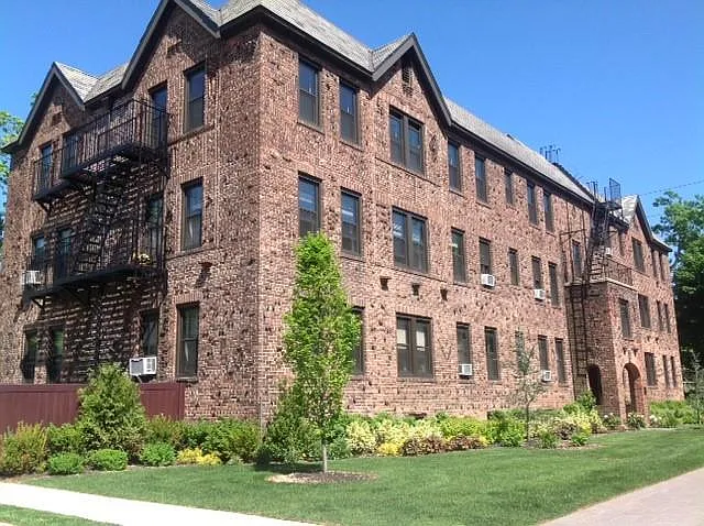 Fairfield Courtyard at Woodmere — Photo 2