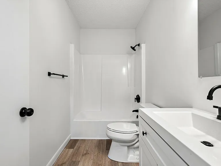 14 Pierce St #8 — Photo 7