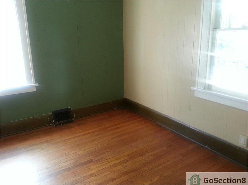 2nd image of 2129 7th St