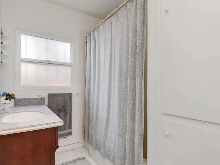 1024 Oliver Ave — Photo 9
