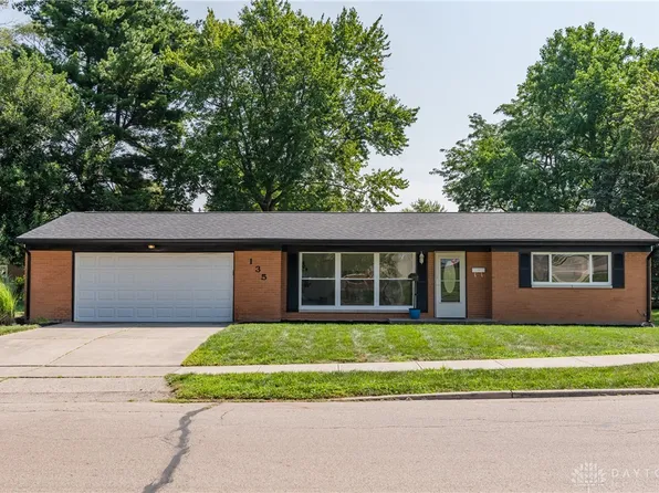 135 Shaftsbury Rd, Troy, OH 45373