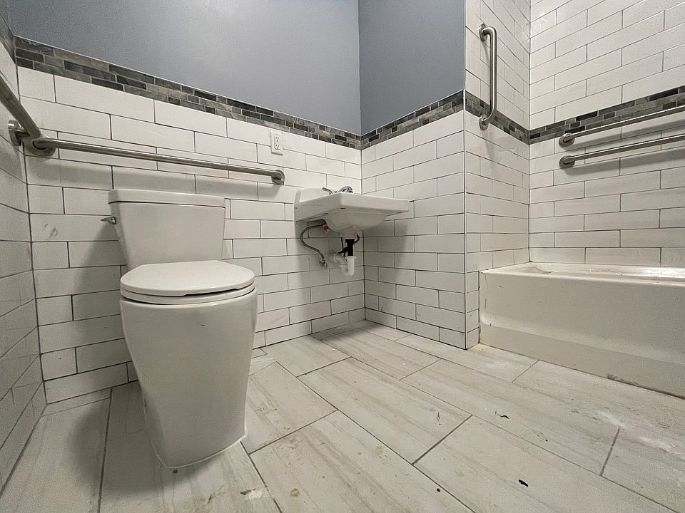 2nd image of 548 Avenue C #17E