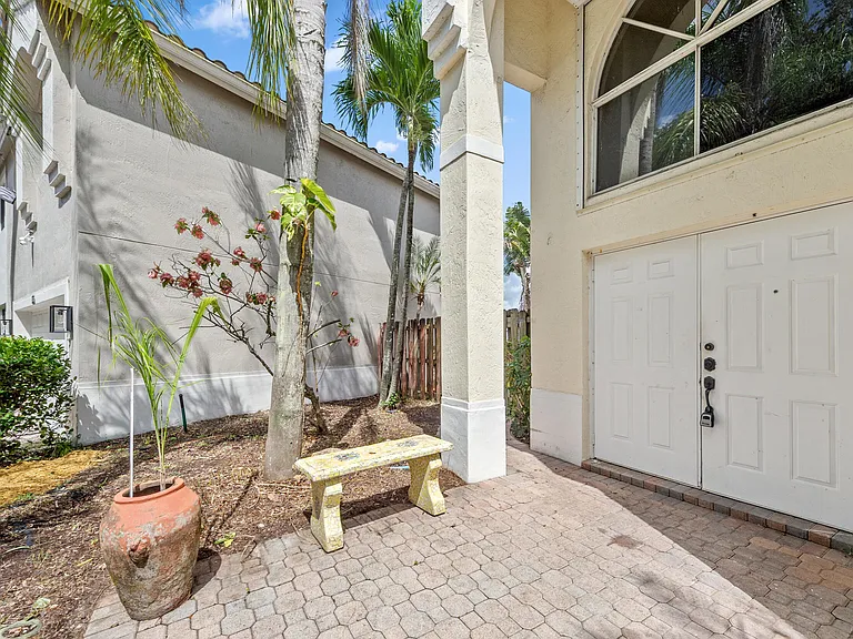 2641 Regalia Way — Photo 2