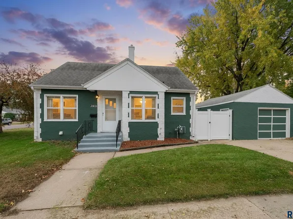 1813 E Mulberry St, Sioux Falls, SD 57103