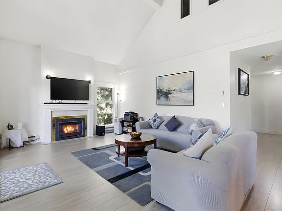 2nd image of 13918 72nd Ave #315