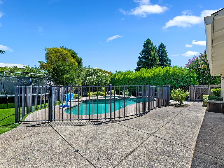 316 Wimbledon Rd — Photo 29