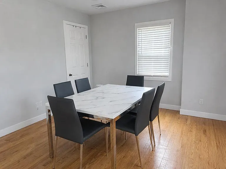 10 Cambell Ct — Photo 4