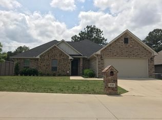 3720 Old Omen Rd, Tyler, TX 75707