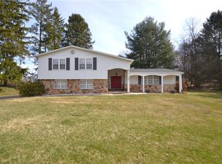628 Magnus Ln, Coraopolis, PA 15108