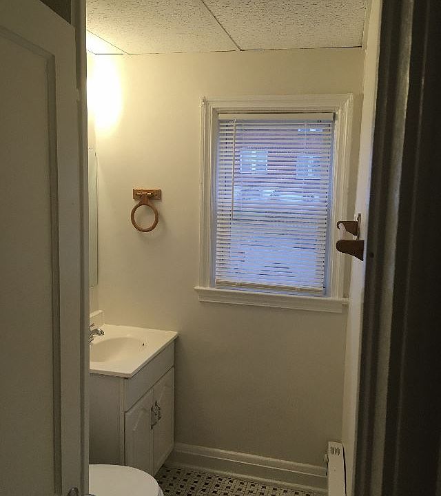 3809-2 Bathroom