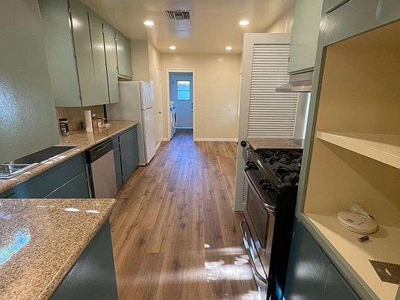 5th image of 4419 Morse Ave