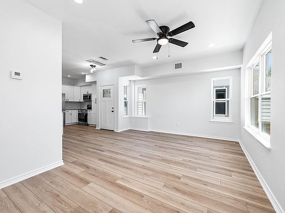 4th image of 2020 Hampton St #A-b