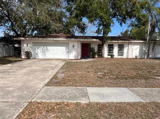 1652 Sunset Point Rd, Clearwater, FL 33755