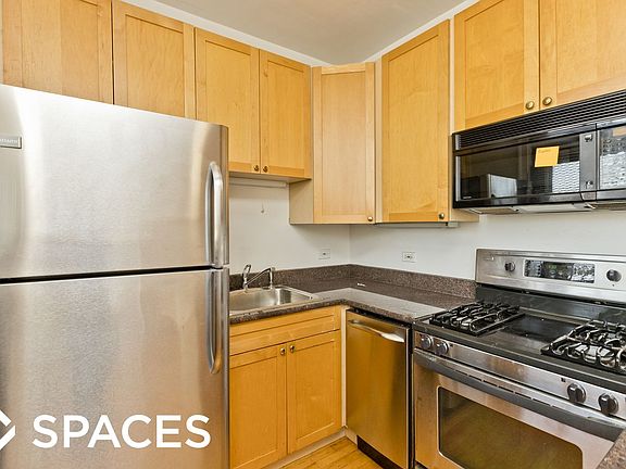 2nd image of 3753 N Marshfield Ave #3