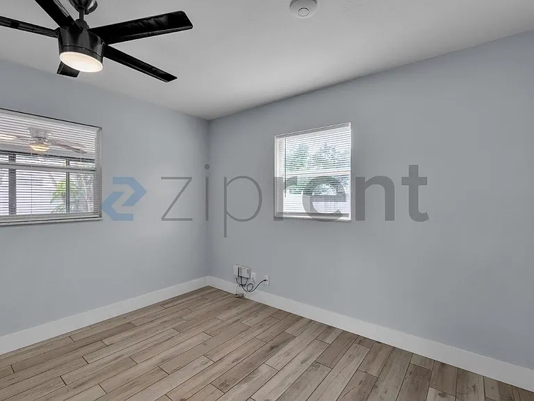 4518 W Rogers Ave #4518 — Photo 13