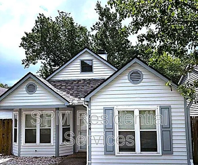 1174 Shipyard Blvd — Photo 1