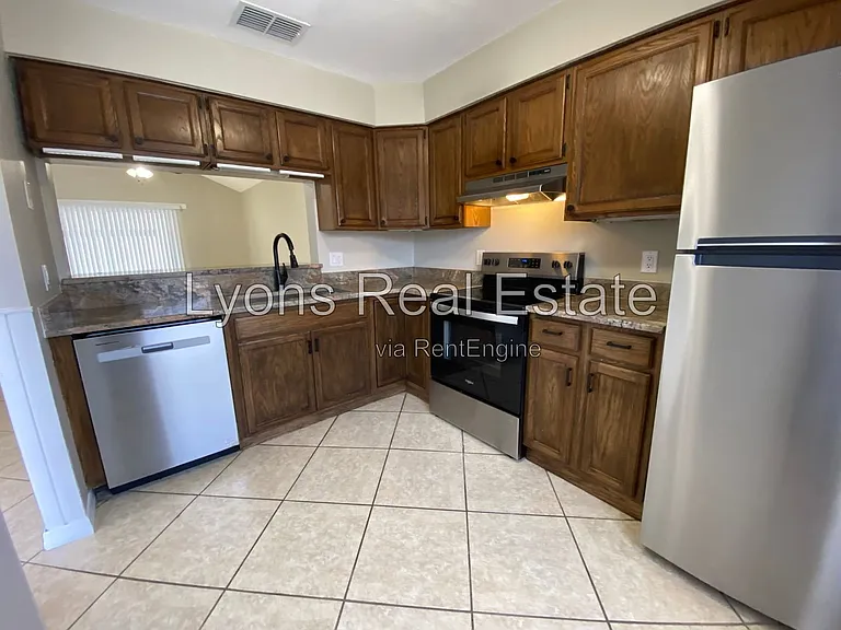 17407 Ellie Dr — Photo 44