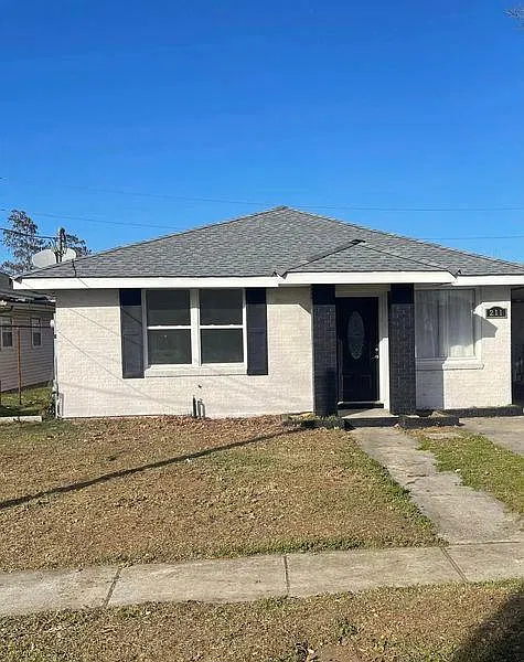 4 bed, 1629 sqft, $1,850 — Photo 1