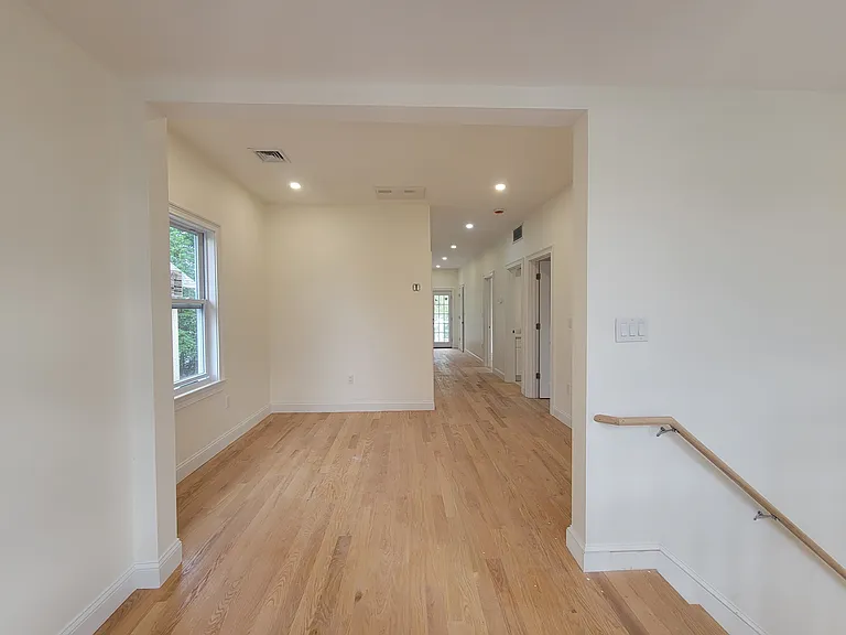 14 Chapman St #2 — Photo 4