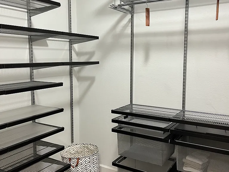 Walk-in closet