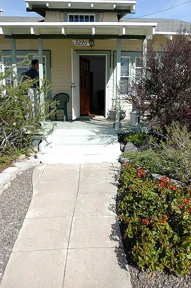 2220 Dwight St — Photo 3