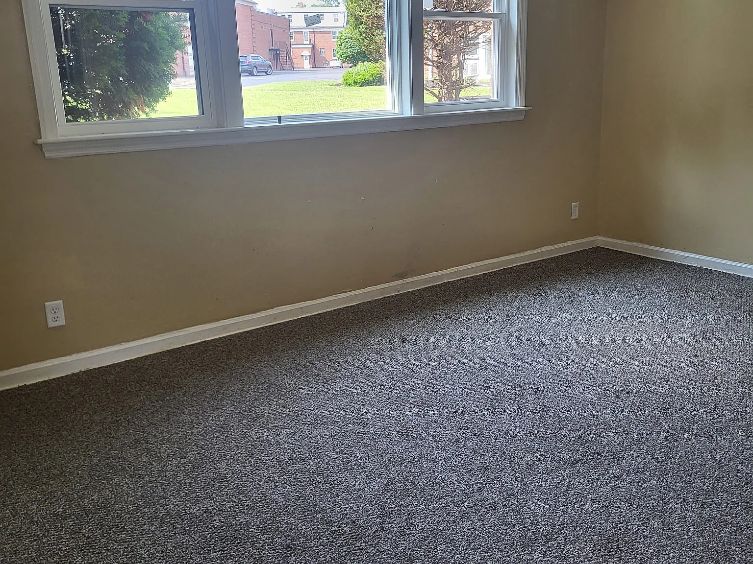 2 bed, 800 sqft, $1,000 — Photo 2