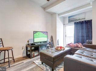 323 Green St #2F, Philadelphia, PA 19123