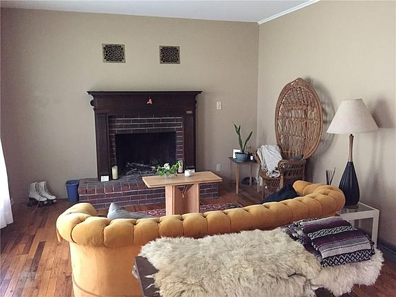 5th image of 42 Pine Hill Dr