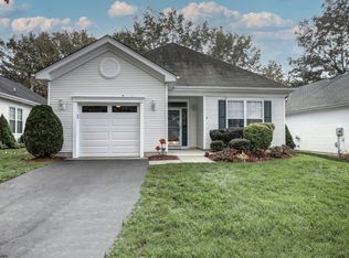 3 Autumn Rise Ln, Lakewood, NJ 08701