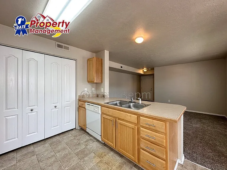 11884 W Cloverbrook Ln #201 — Photo 13