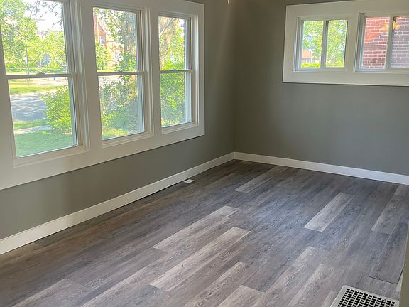 5th image of 859 Northwest Blvd #859