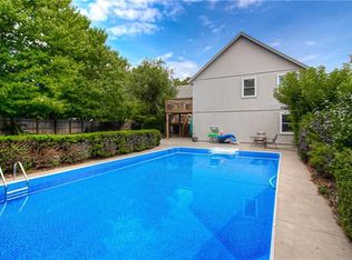 11027 W 70th St, Shawnee, KS 66203