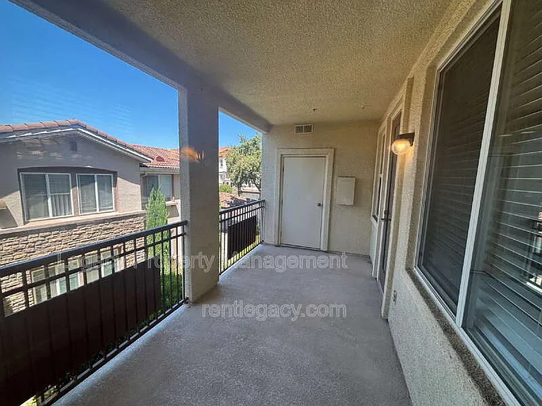 1501 Secret Ravine Pkwy #527 — Photo 11
