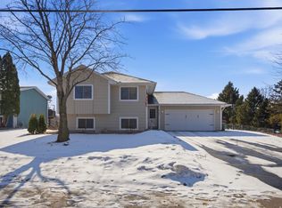 6121 Egg Lake Rd N, Hugo, MN 55038