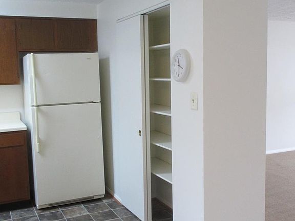 Kitchen, view 1
