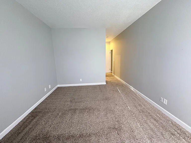 208 Forest View Ct — Photo 23