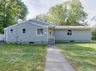 7 Saybrook Rd, Shrewsbury, MA 01545