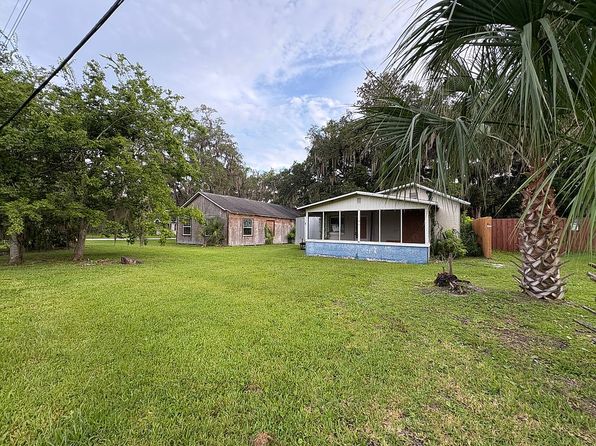 907 NE 4th Ave