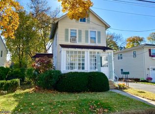 26 Maple Ave, Morris Plains, NJ 07950