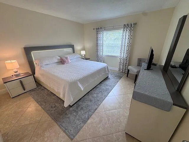 6475 Bay Club Dr #4 — Photo 8
