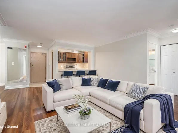 20 Southport St #521, Toronto, ON M6S 4Y8