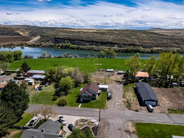 513 E Garfield Ave, Glenns Ferry, ID 83623