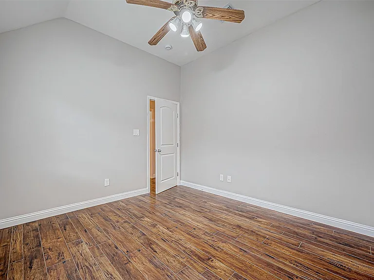 5410 Portage Rock Ln — Photo 28