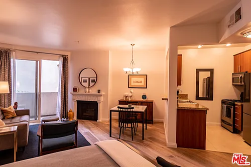 620 S Gramercy Pl Photo 1