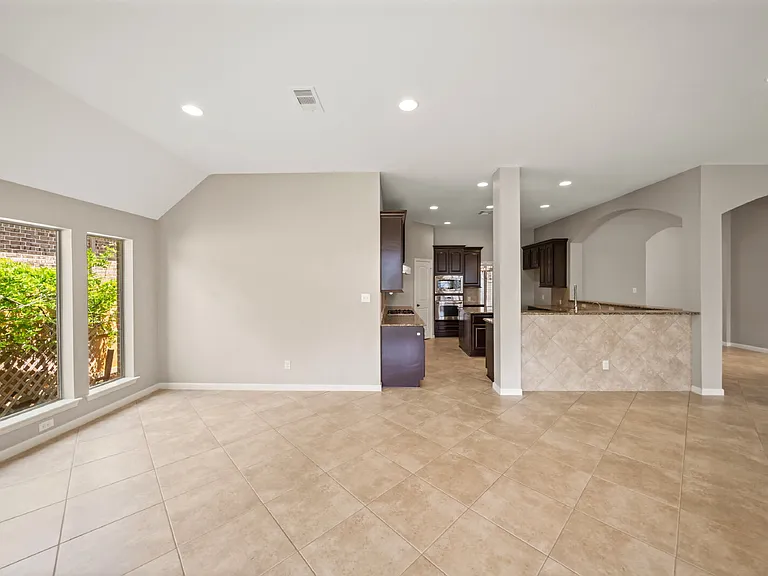 2818 Red Maple Dr — Photo 23