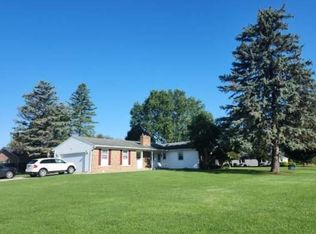 10855 Countryside Dr, Grand Ledge, MI 48837